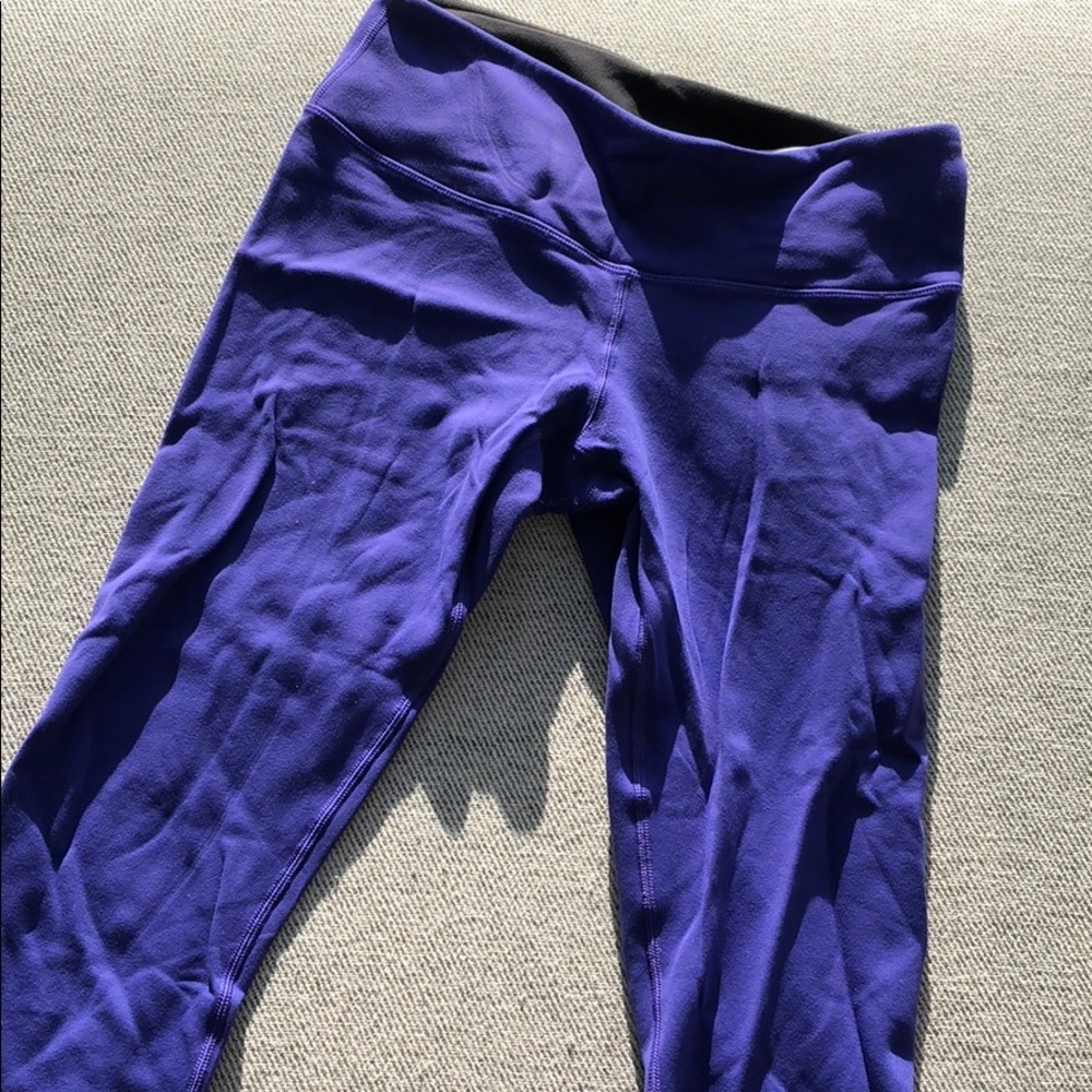 Lululemon cropped yoga pants